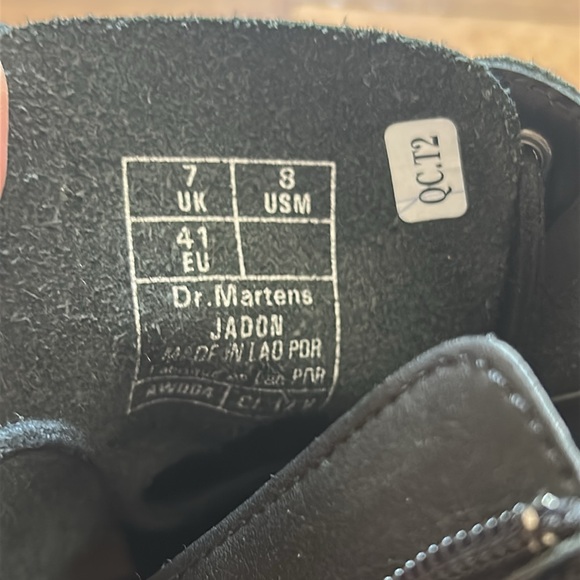 Dr. Martens Black Leather Jadon Smooth Platform  Unisex Boots size 9 - Picture 8 of 10